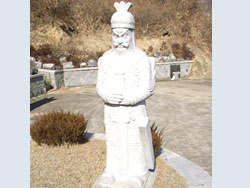 장군석